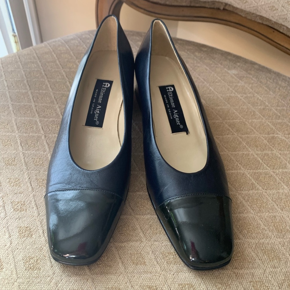Etienne Aigner BLUE Leather Two tone square heel shoes